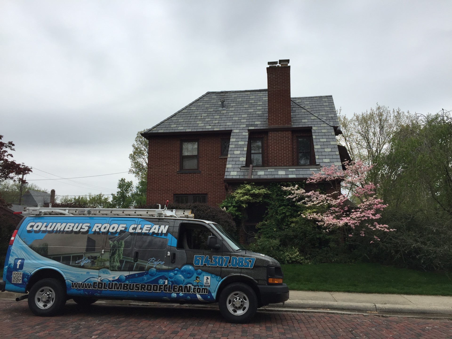 Columbus roof cleaning